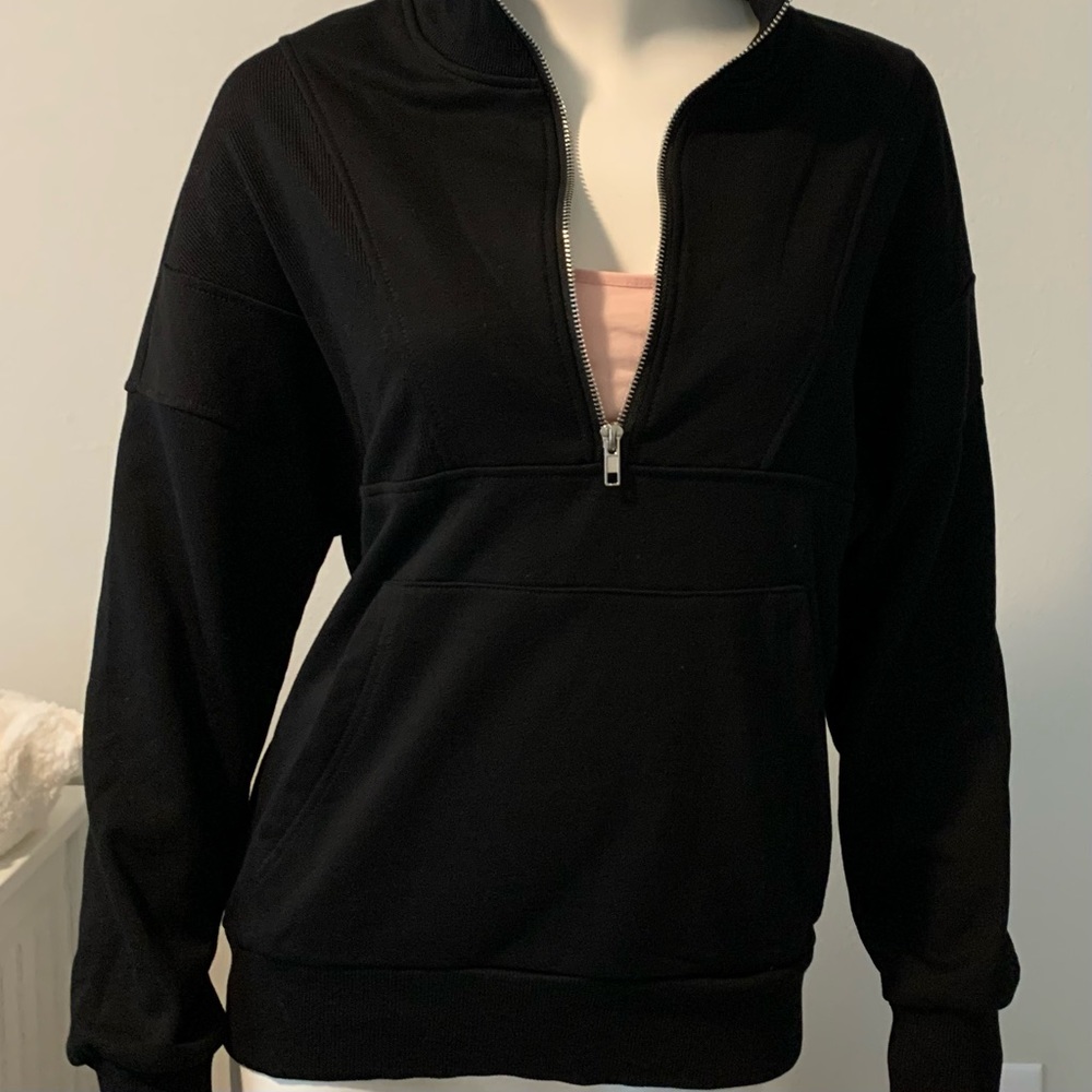 NOLLSOM NWT Black Sweatshirt with half zip